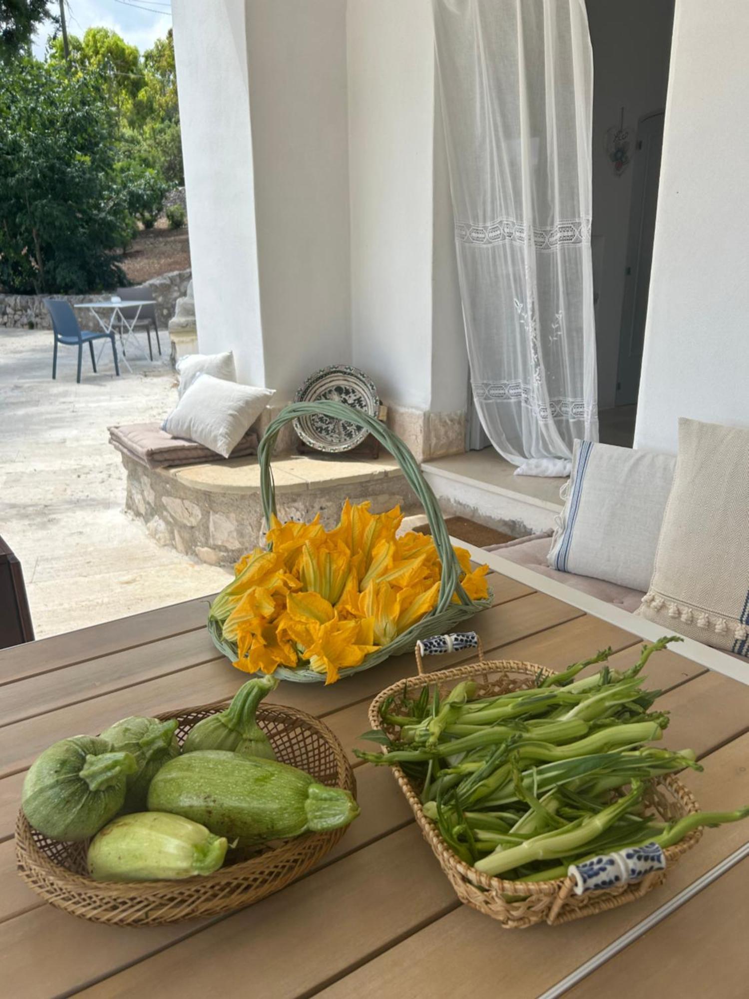 Il Trullo Di Simona Bed & Breakfast Locorotondo Ngoại thất bức ảnh